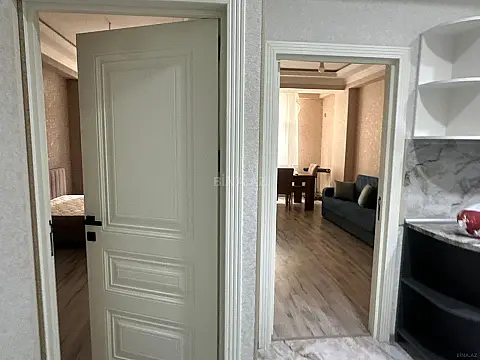 Kirayə verilir 2 otaqlı mənzil 65 m²