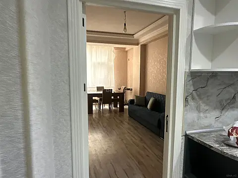Kirayə verilir 2 otaqlı mənzil 65 m²