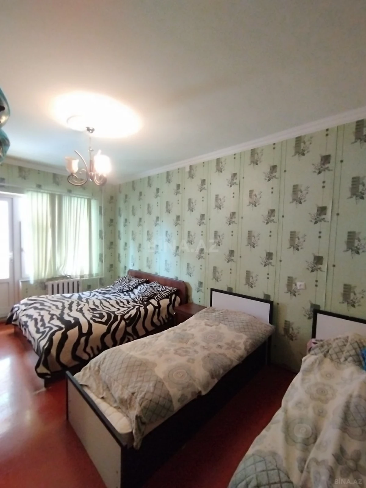 Satılır 4 otaqlı mənzil 100 m²