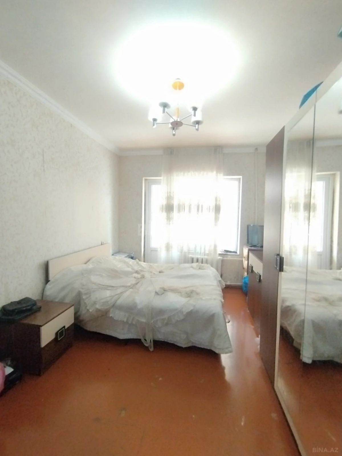 Satılır 4 otaqlı mənzil 100 m²