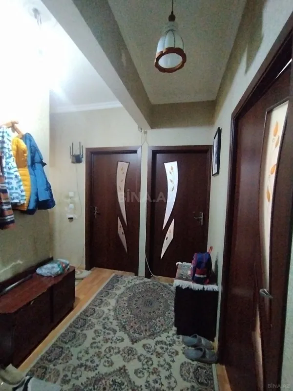 Satılır 4 otaqlı mənzil 100 m²