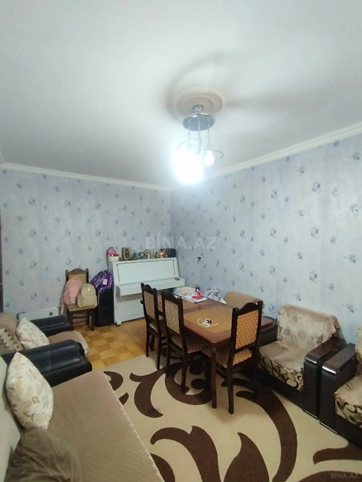 Satılır 4 otaqlı mənzil 100 m²