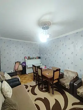 Satılır 4 otaqlı mənzil 100 m²
