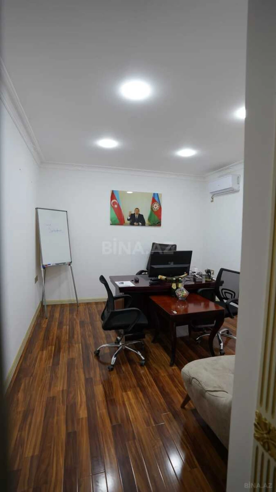 Kirayə verilir 11 otaqlı ofis 350 m²