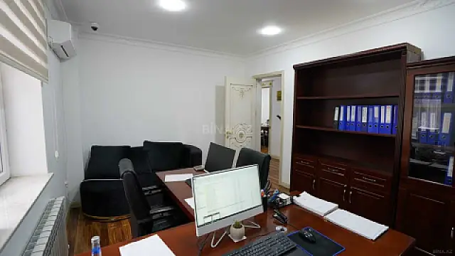 Kirayə verilir 11 otaqlı ofis 350 m²