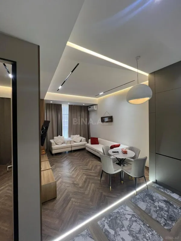 Kirayə verilir 2 otaqlı mənzil 68 m²