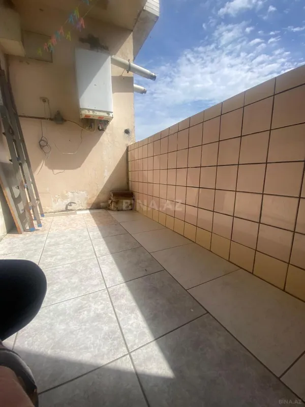 Satılır 2 otaqlı mənzil 61 m²