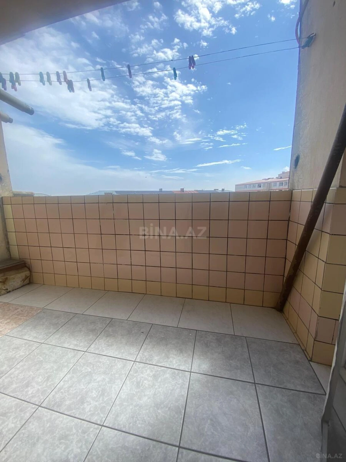 Satılır 2 otaqlı mənzil 61 m²