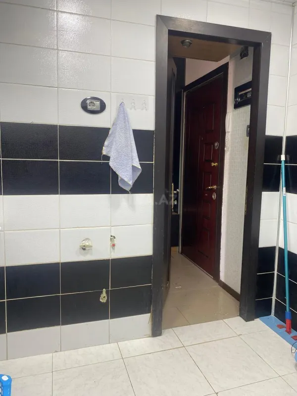 Satılır 2 otaqlı mənzil 61 m²