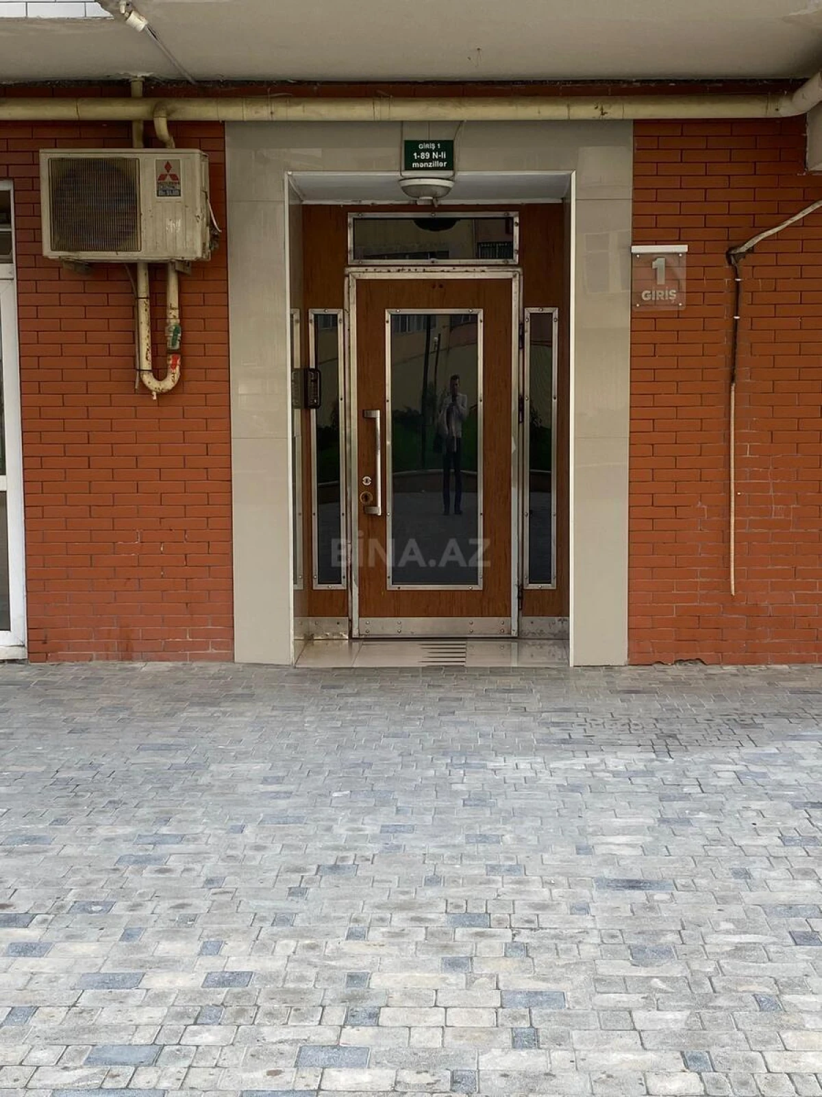 Satılır 2 otaqlı mənzil 61 m²