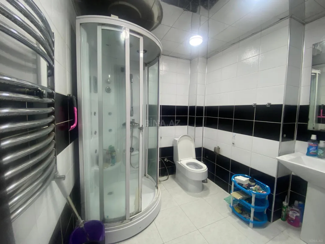 Satılır 2 otaqlı mənzil 61 m²