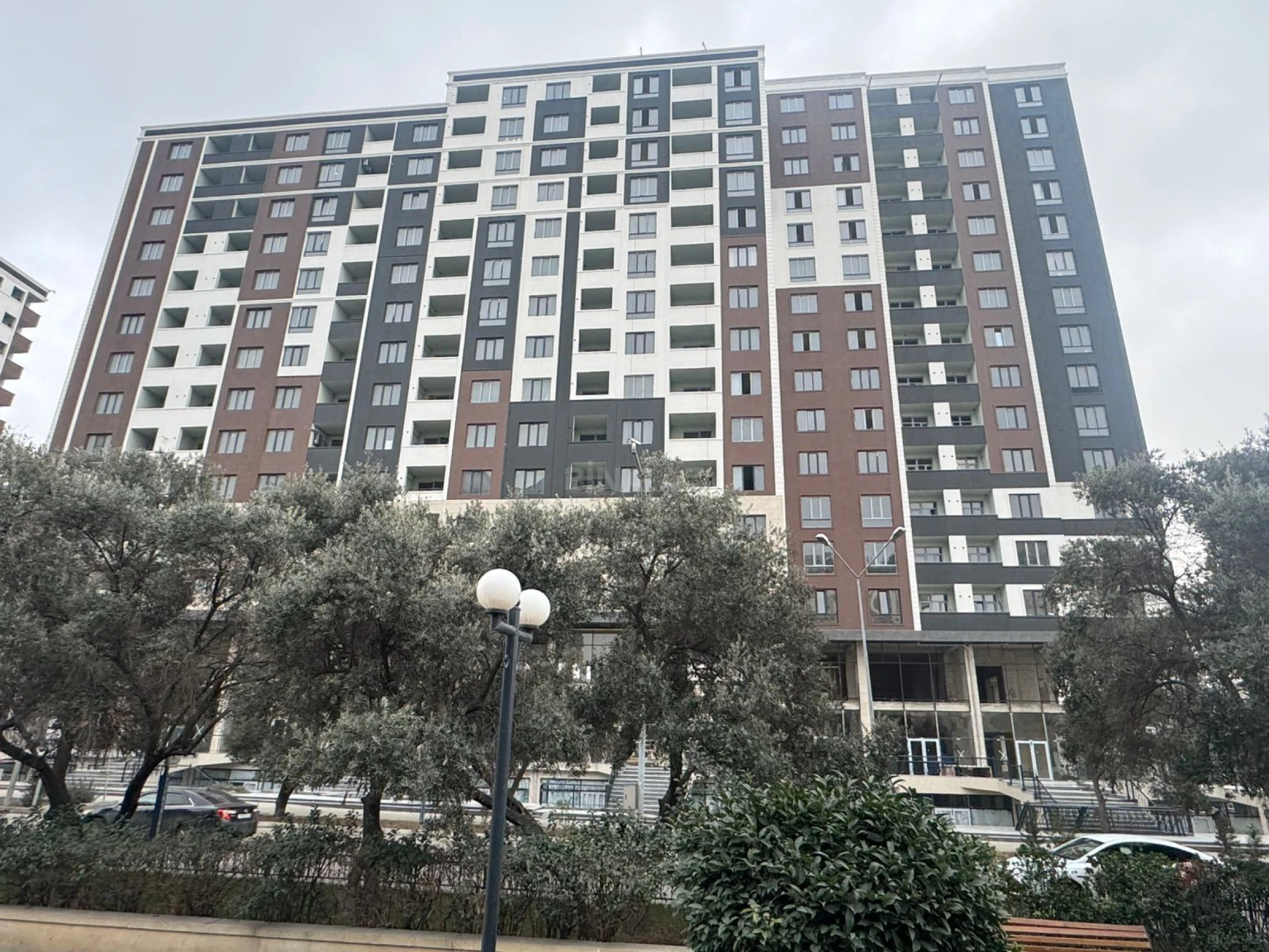 Satılır 3 otaqlı mənzil 100 m²