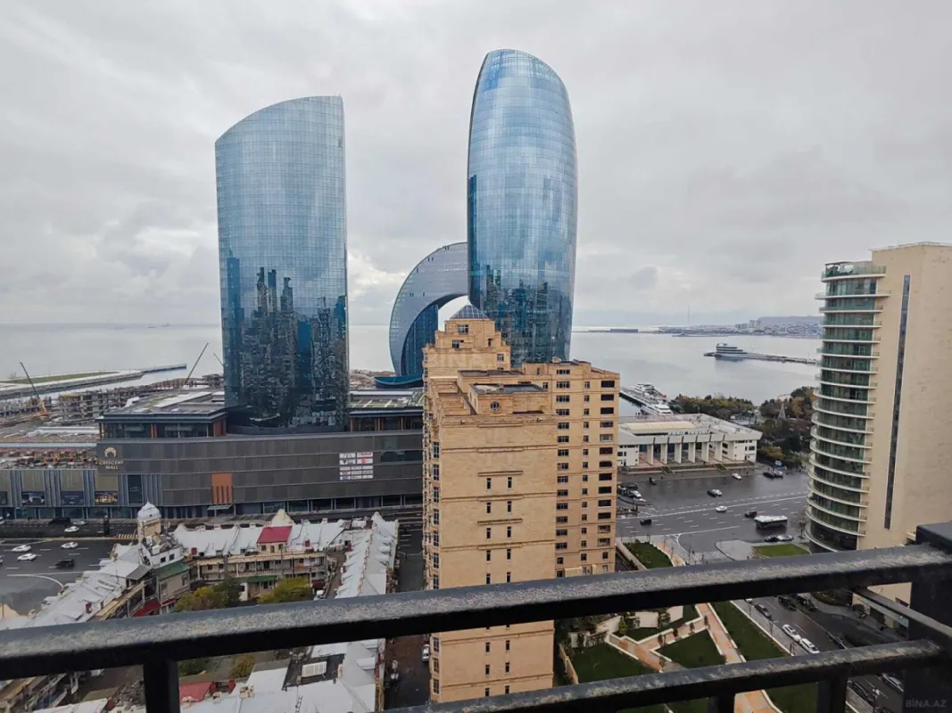 Kirayə verilir 3 otaqlı mənzil 140 m²