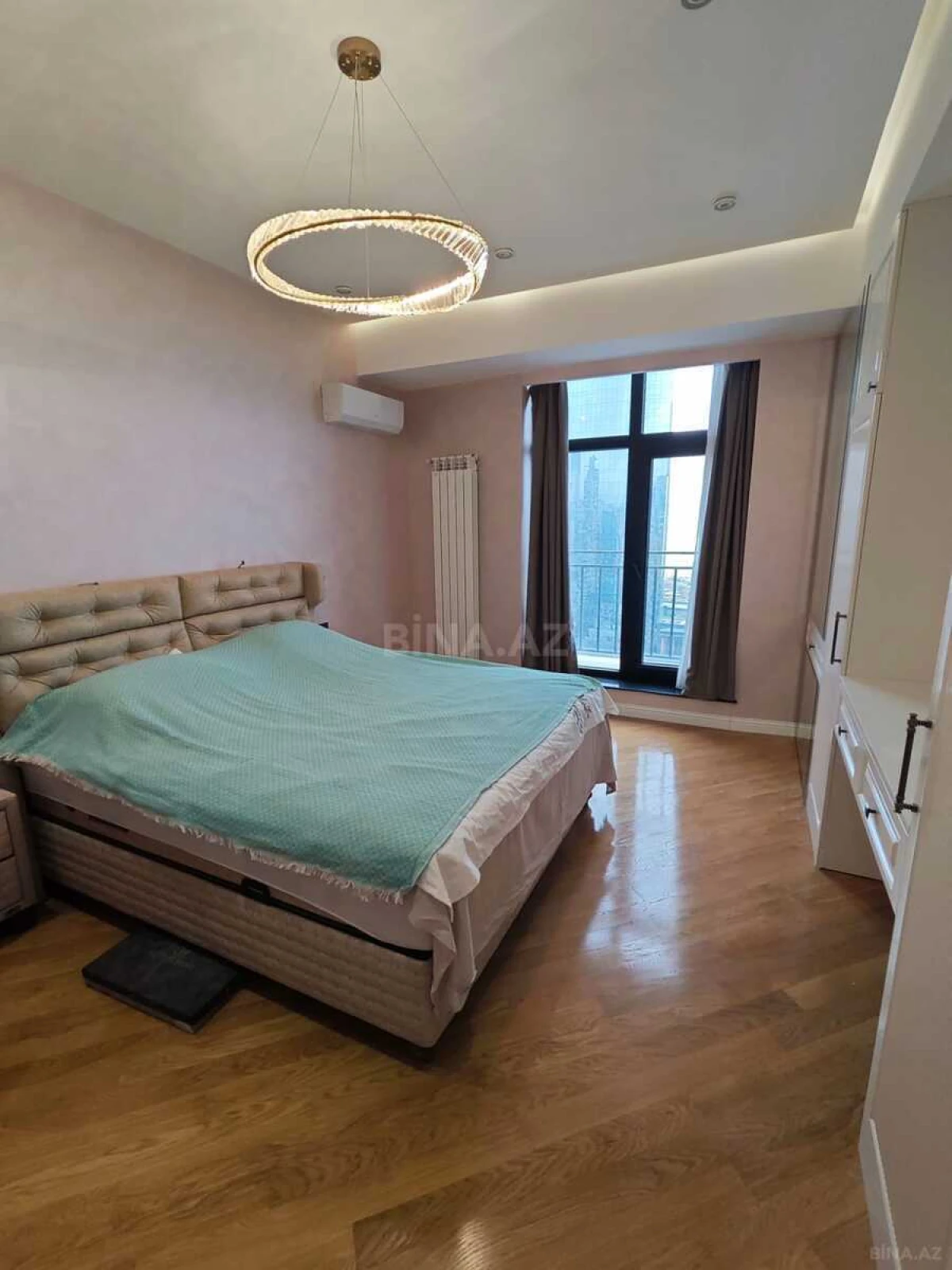 Kirayə verilir 3 otaqlı mənzil 140 m²