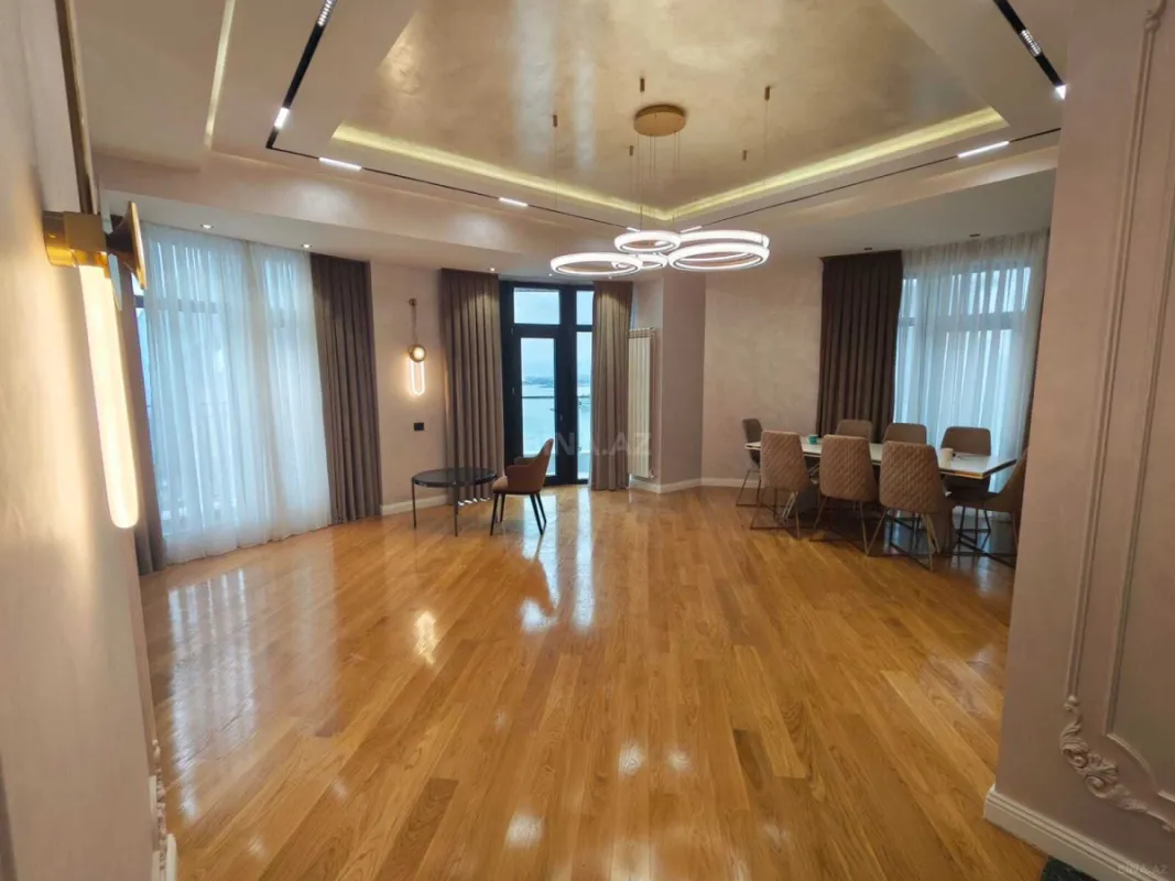 Kirayə verilir 3 otaqlı mənzil 140 m²