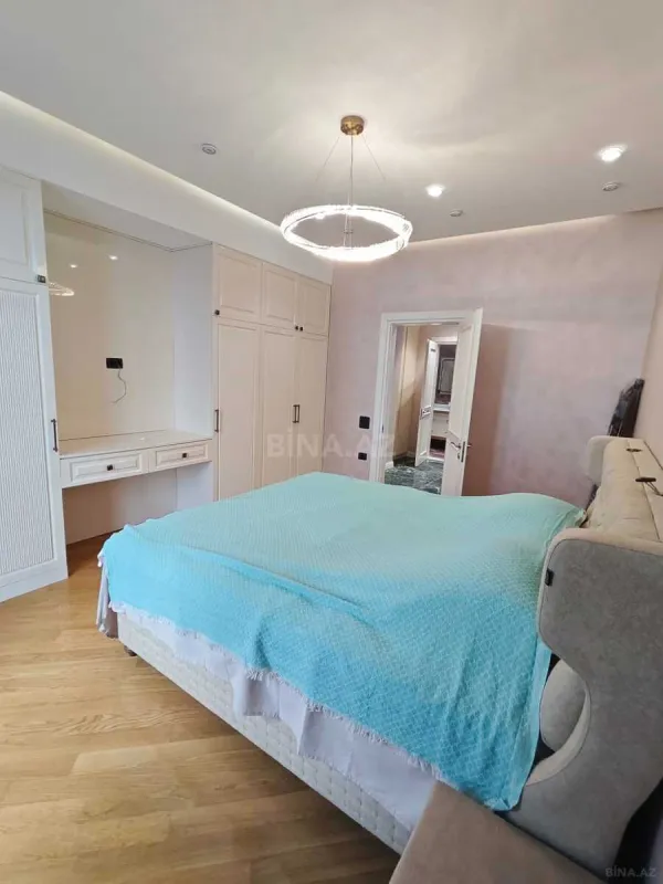 Kirayə verilir 3 otaqlı mənzil 140 m²