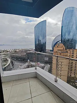 Kirayə verilir 3 otaqlı mənzil 140 m²