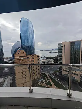 Kirayə verilir 3 otaqlı mənzil 140 m² — Bakı 3 otaq 140.00 m²