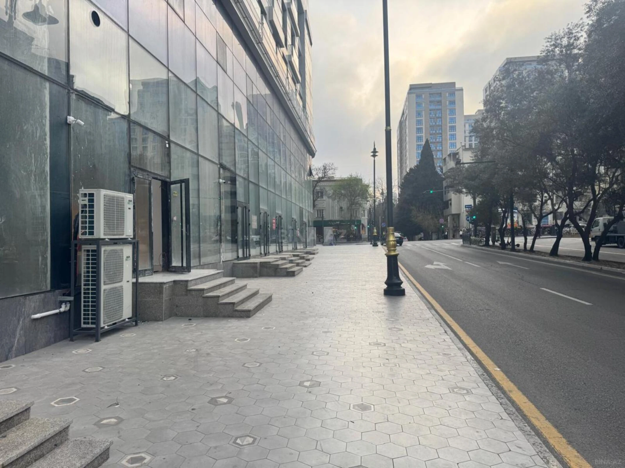 Satılır obyekt 156 m²