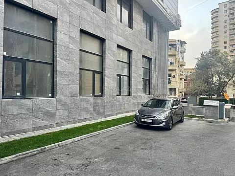 Satılır obyekt 156 m²