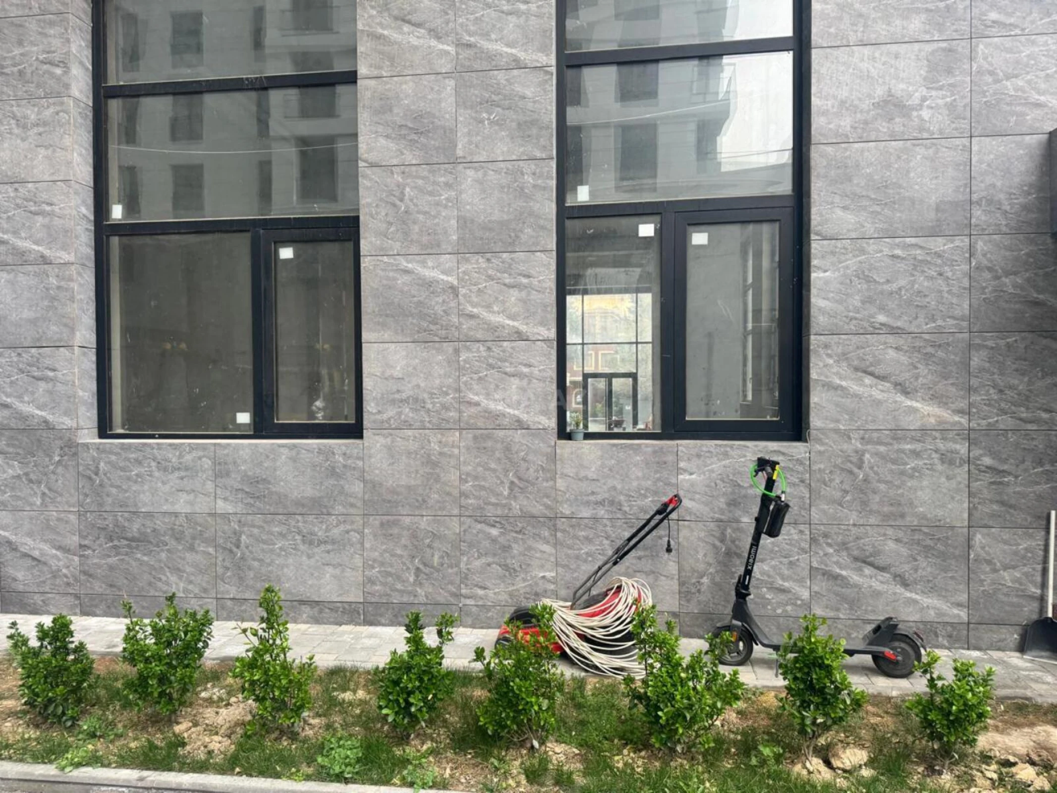 Satılır obyekt 156 m²