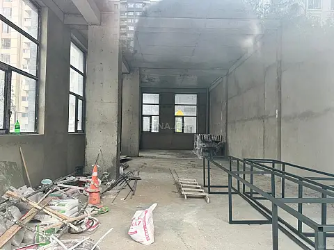 Satılır obyekt 156 m²