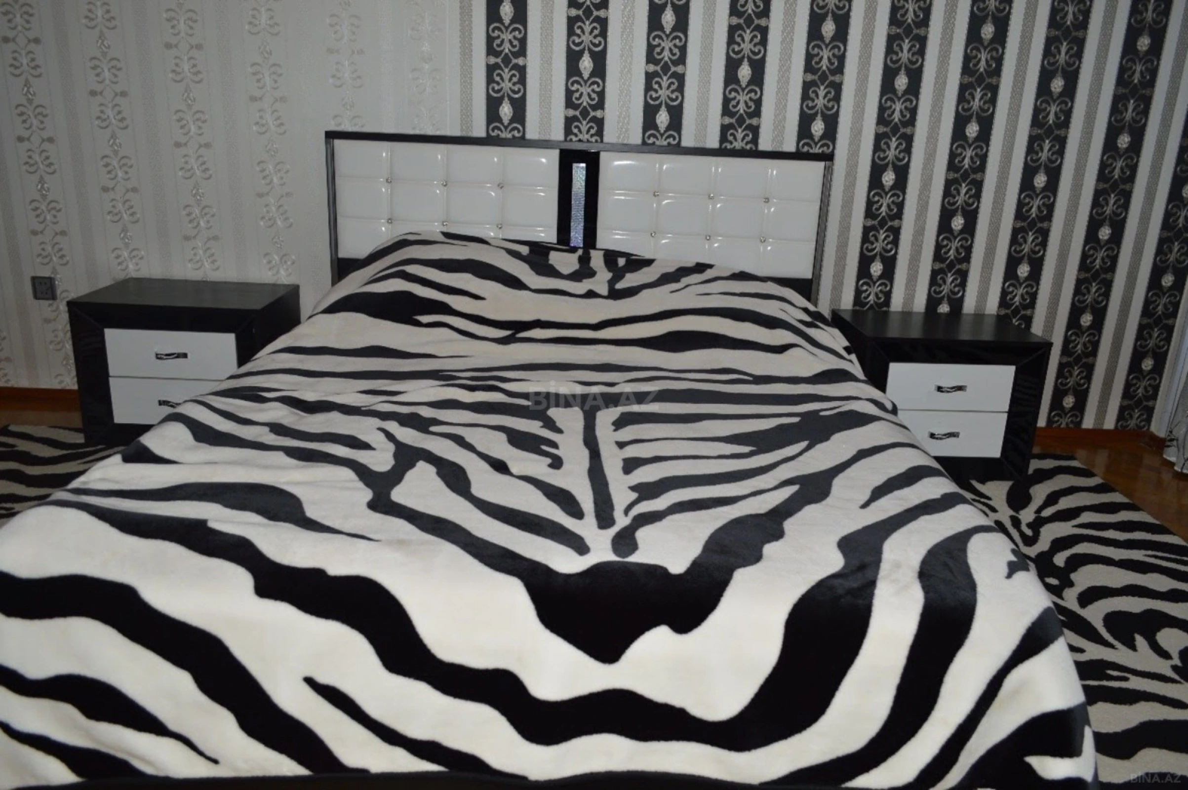 Kirayə verilir 4 otaqlı mənzil 150 m²