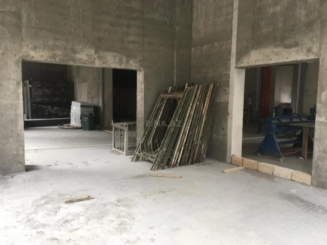 Satılır obyekt 138 m²