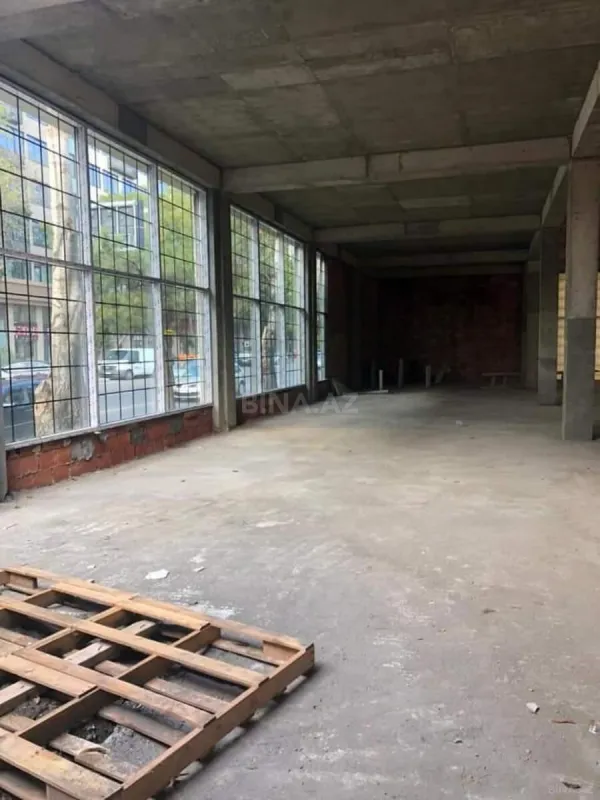 Satılır obyekt 138 m²