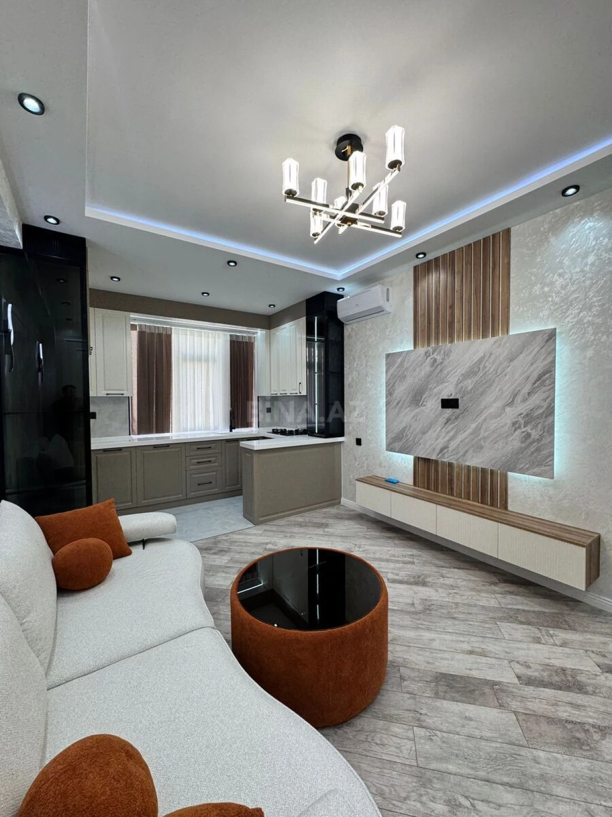 Satılır 2 otaqlı mənzil 55 m²