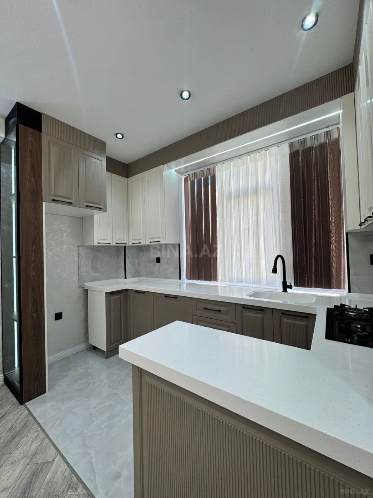 Satılır 2 otaqlı mənzil 55 m²