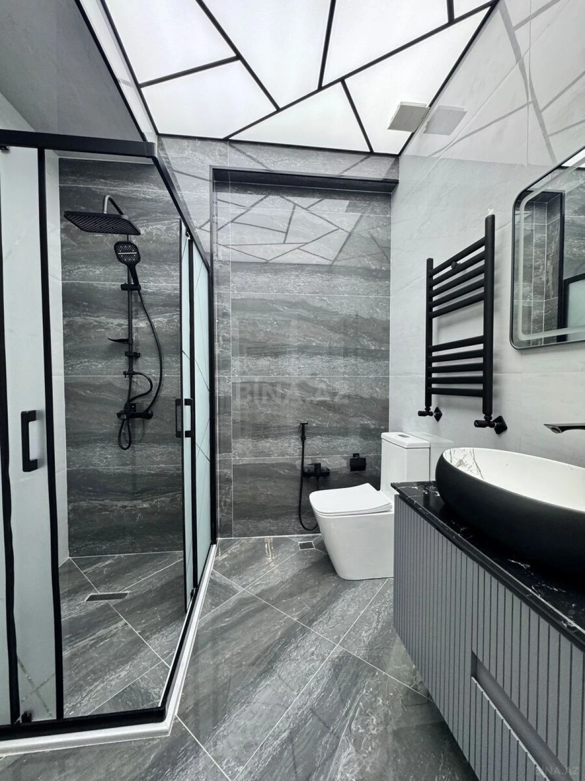 Satılır 2 otaqlı mənzil 55 m²