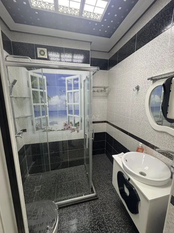 Satılır 2 otaqlı mənzil 68 m²