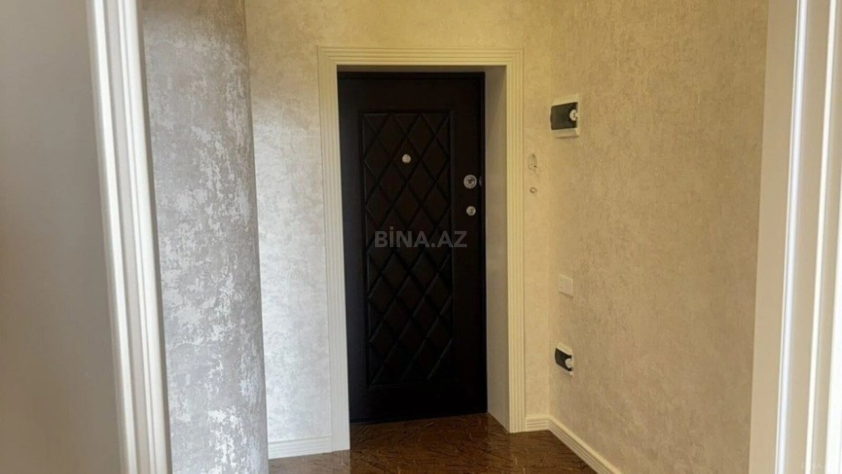 Satılır 3 otaqlı mənzil 100 m²