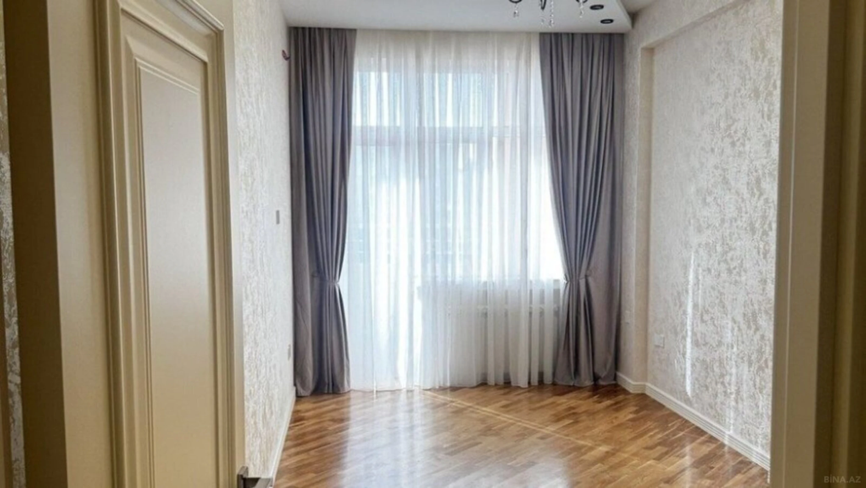 Satılır 3 otaqlı mənzil 100 m²