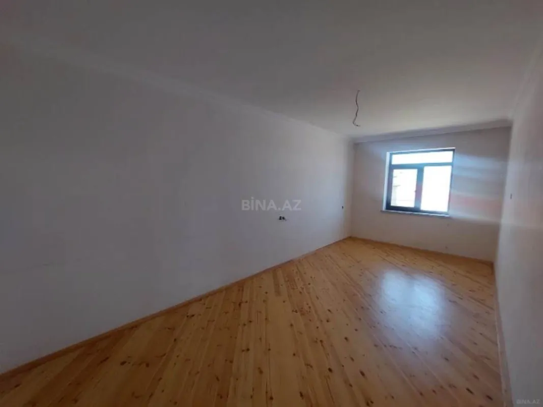 Satılır 6 otaqlı həyət evi 300 m²