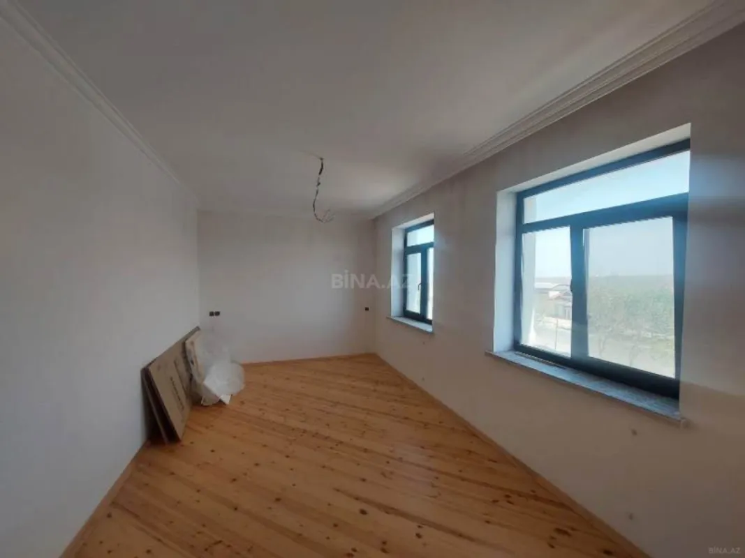 Satılır 6 otaqlı həyət evi 300 m²