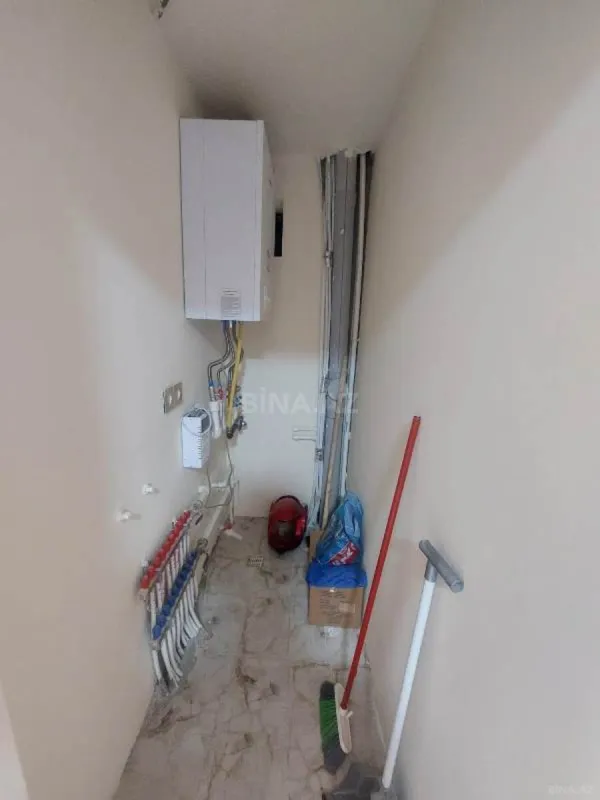 Satılır 6 otaqlı həyət evi 300 m²