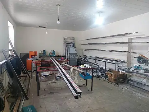 Satılır 6 otaqlı həyət evi 300 m²