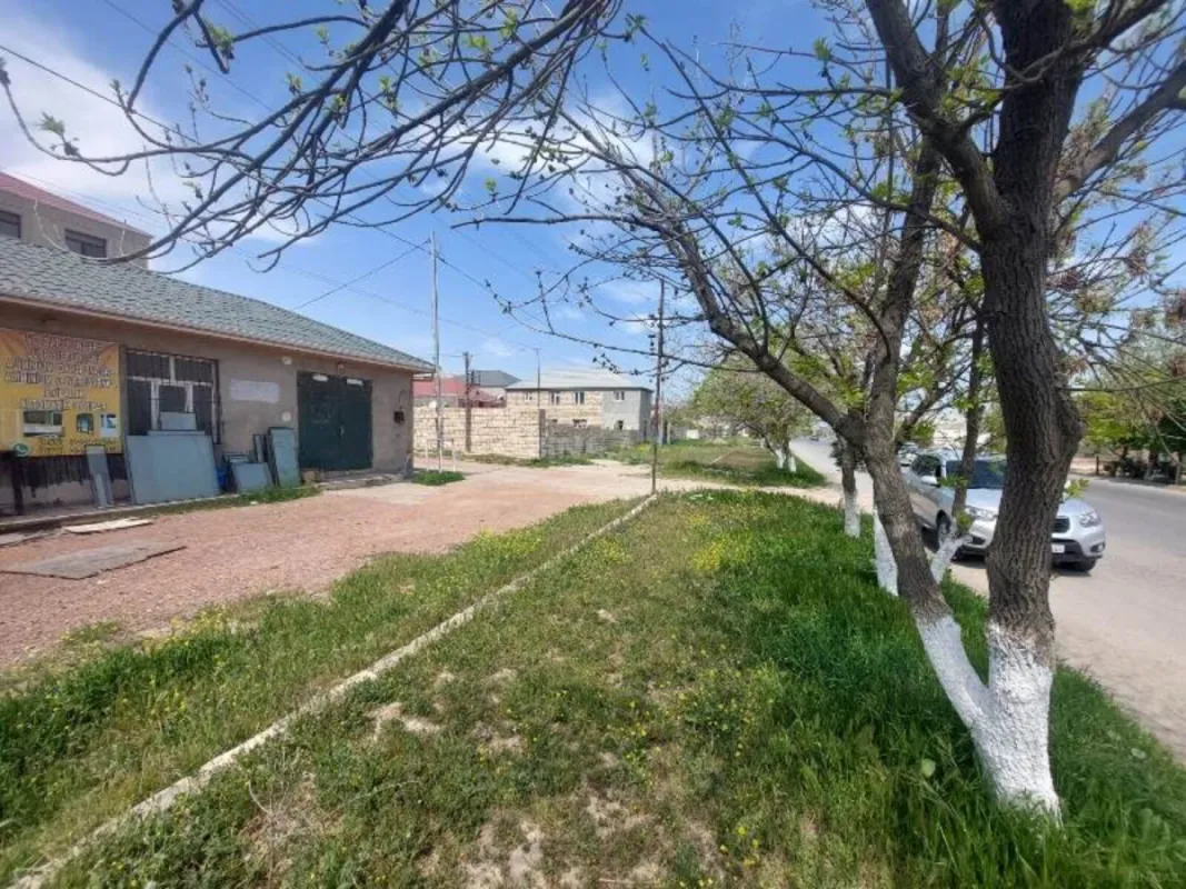 Satılır 6 otaqlı həyət evi 300 m²