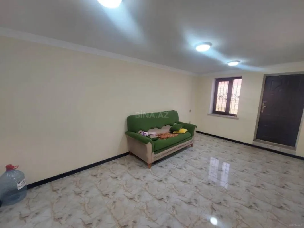 Satılır 6 otaqlı həyət evi 300 m²