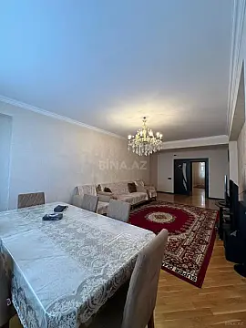 Satılır 3 otaqlı mənzil 125 m²
