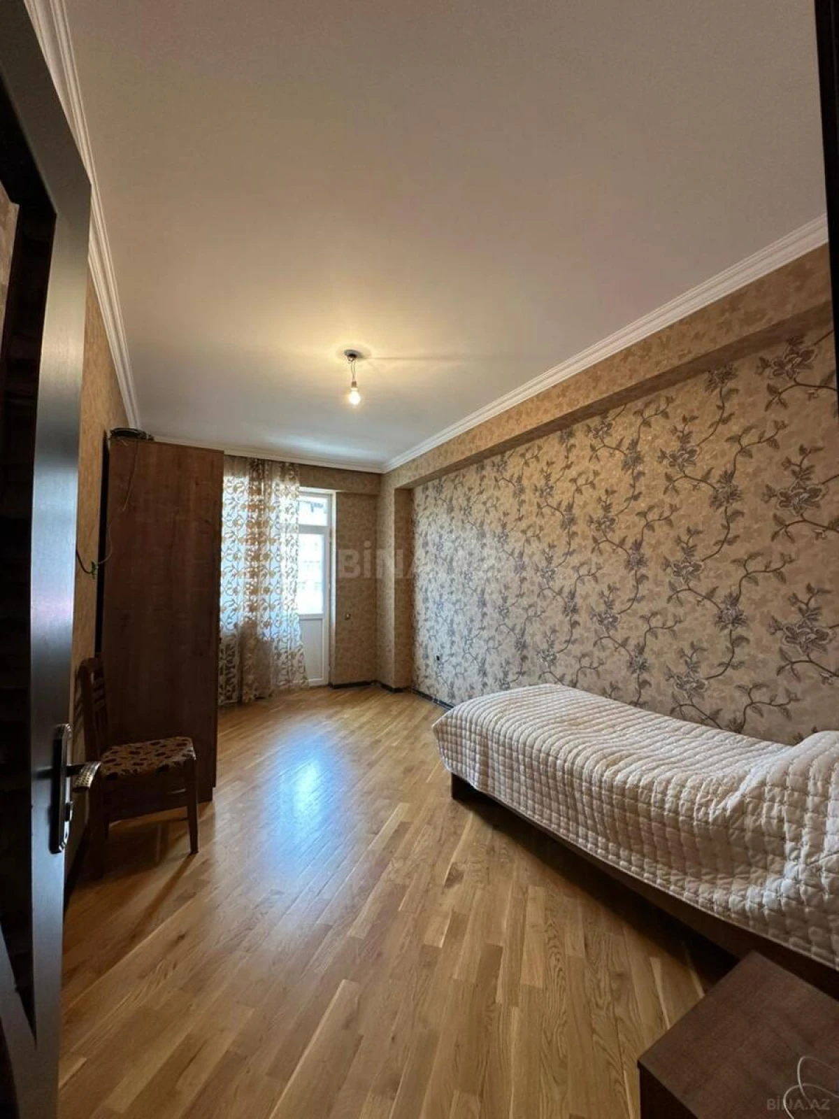 Satılır 3 otaqlı mənzil 125 m²