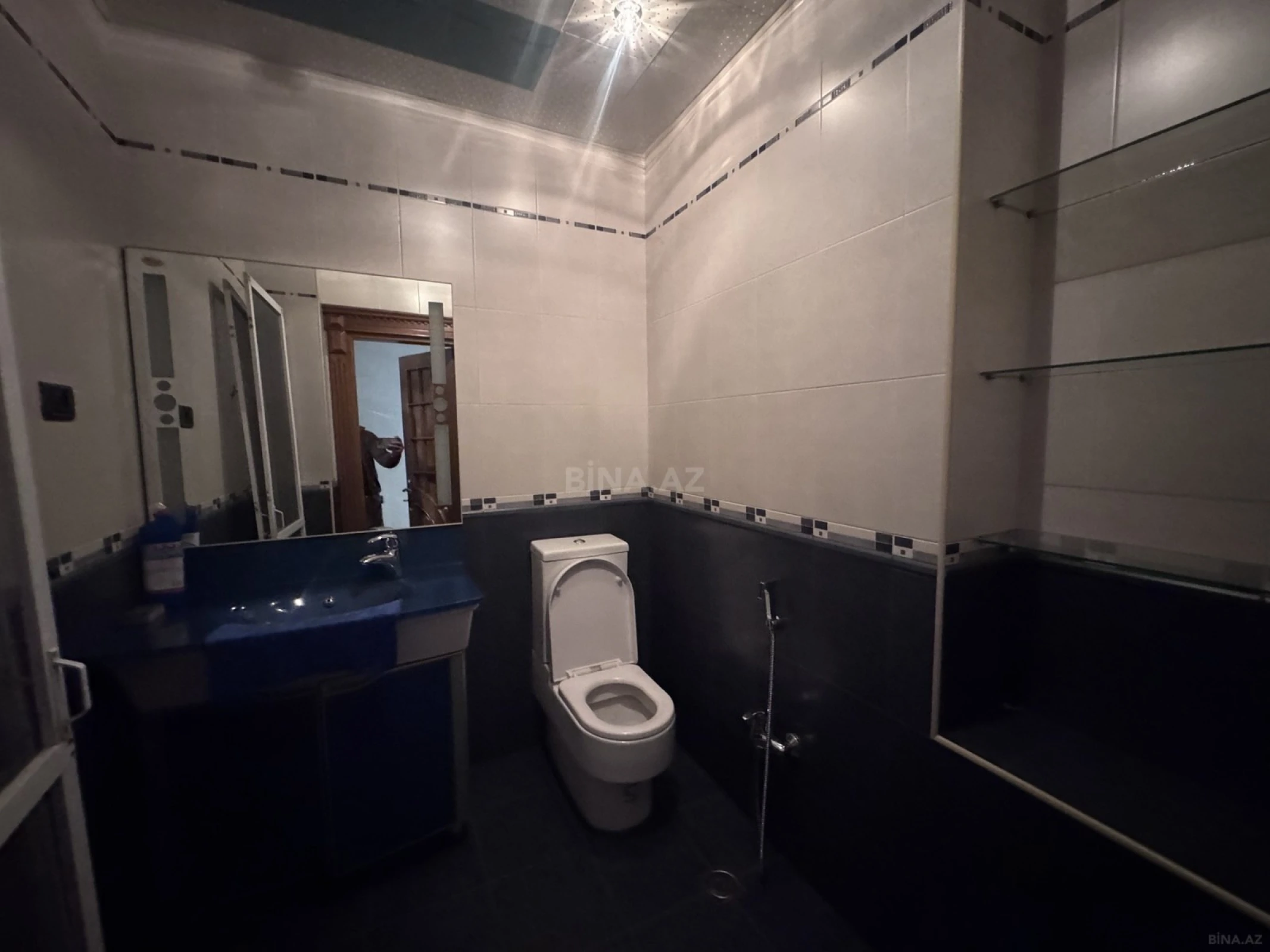 Satılır 4 otaqlı mənzil 176 m²