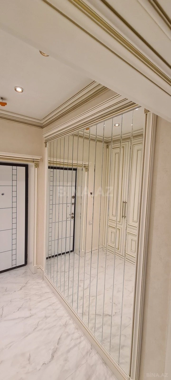 Kirayə verilir 3 otaqlı mənzil 106 m²