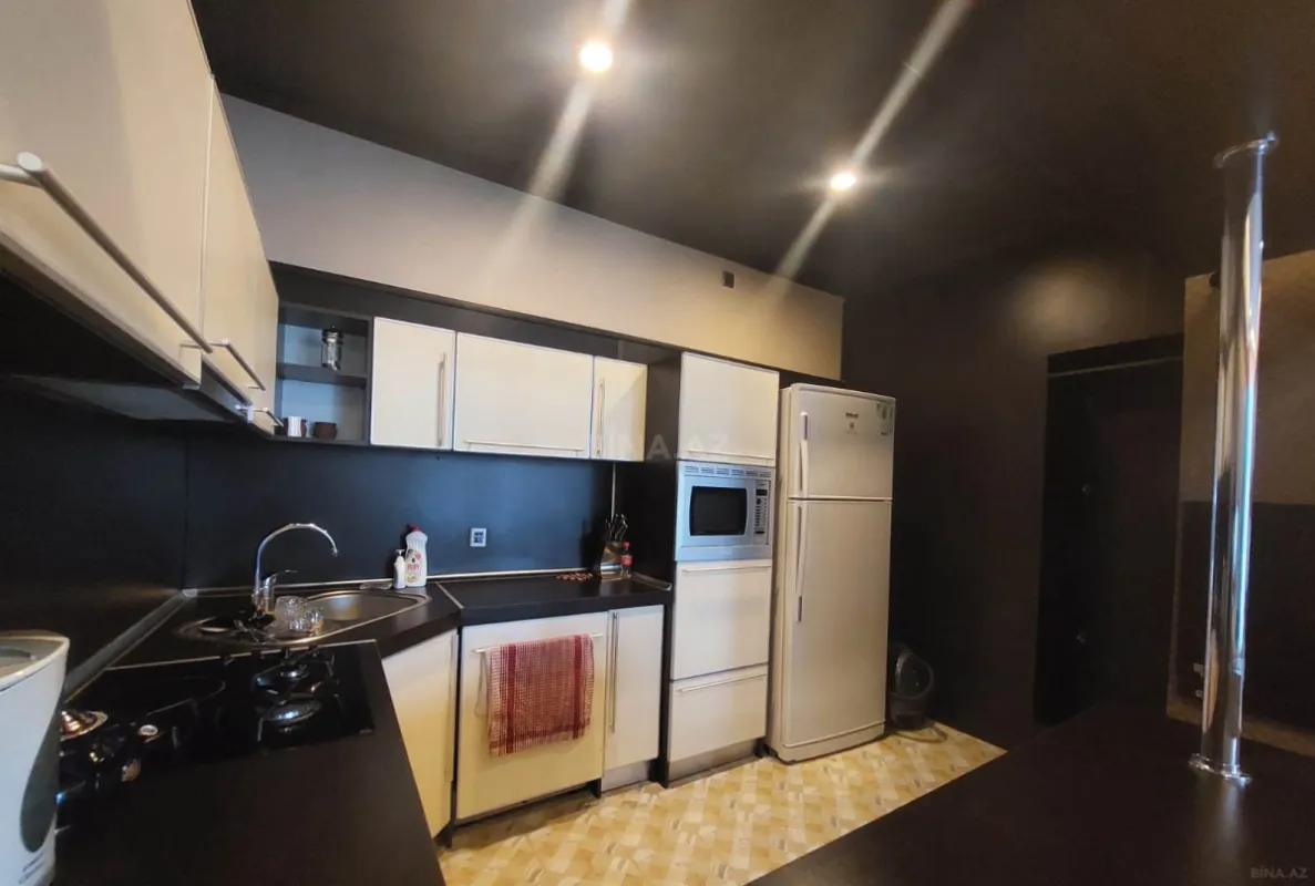 Kirayə verilir 2 otaqlı mənzil 96 m²