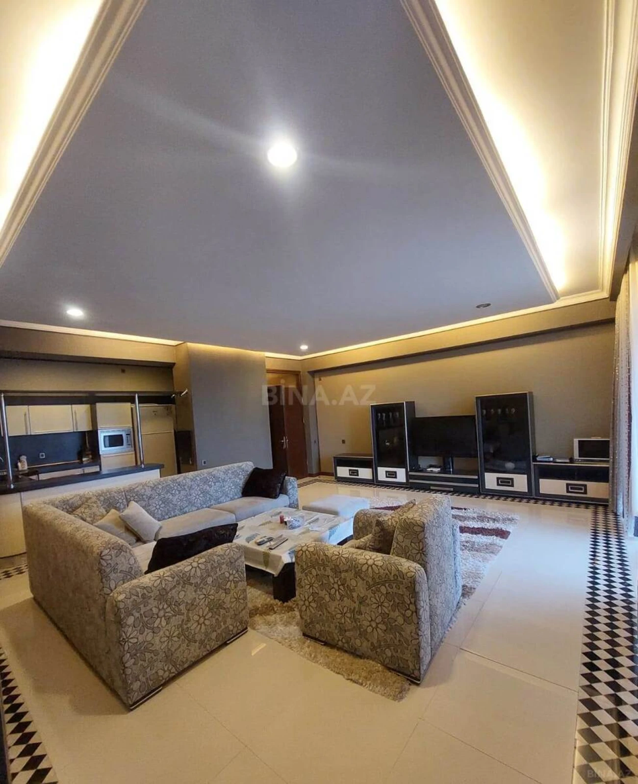 Kirayə verilir 2 otaqlı mənzil 96 m²