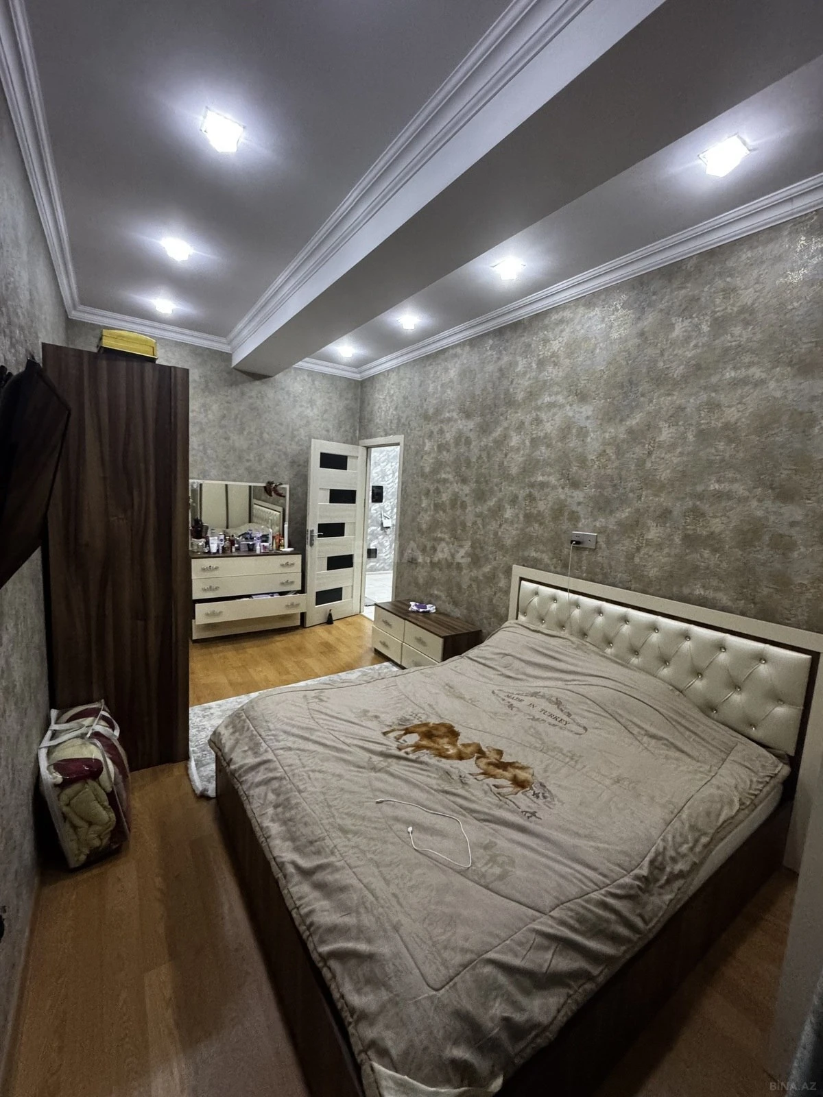 Kirayə verilir 2 otaqlı mənzil 64 m²