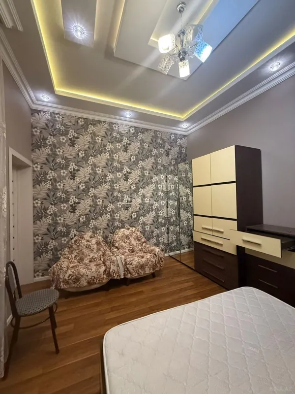 Kirayə verilir 2 otaqlı həyət evi 65 m²