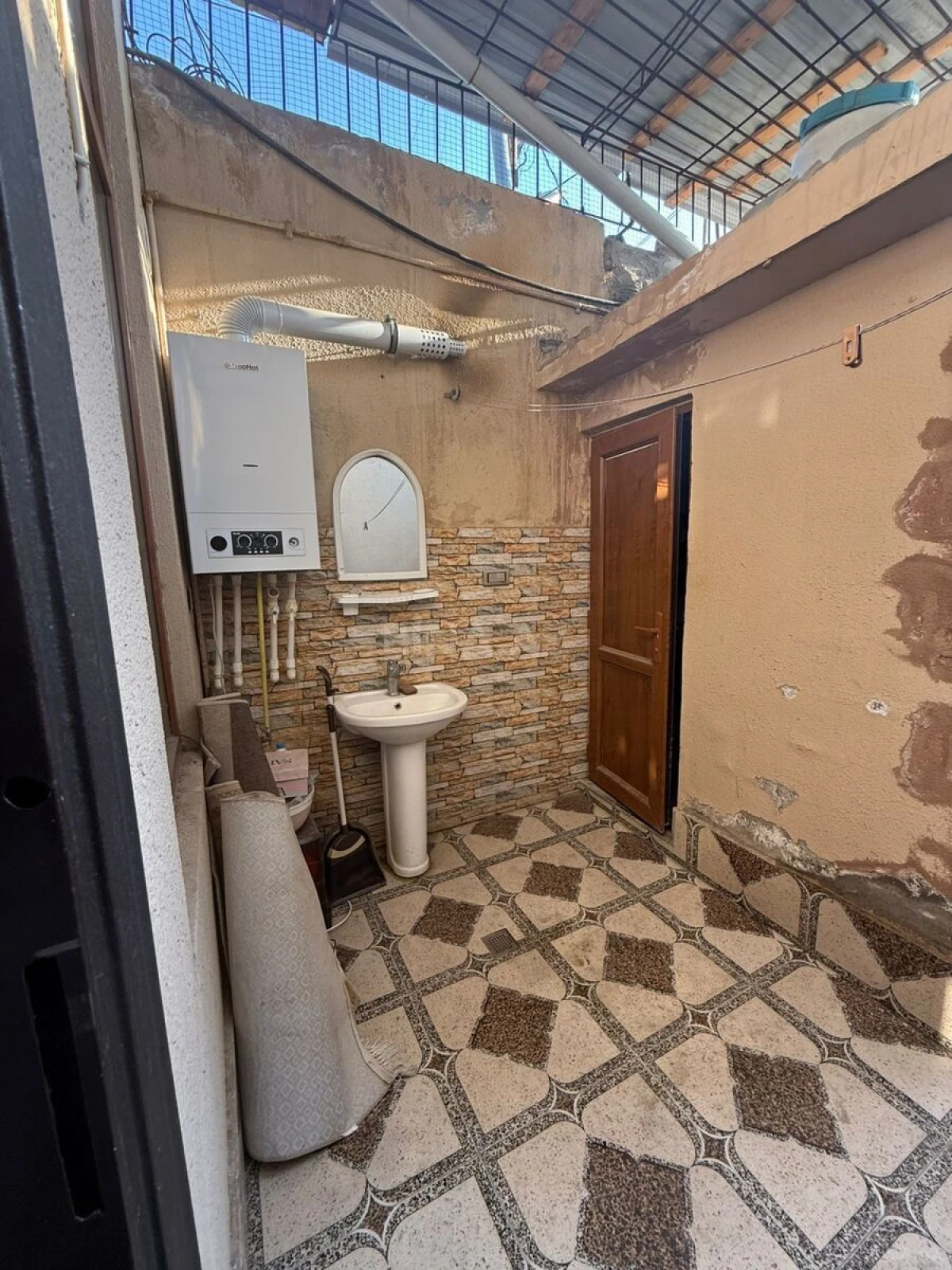 Kirayə verilir 2 otaqlı həyət evi 65 m²